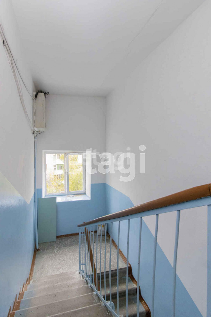 2-комн квартира Мельникайте, 50