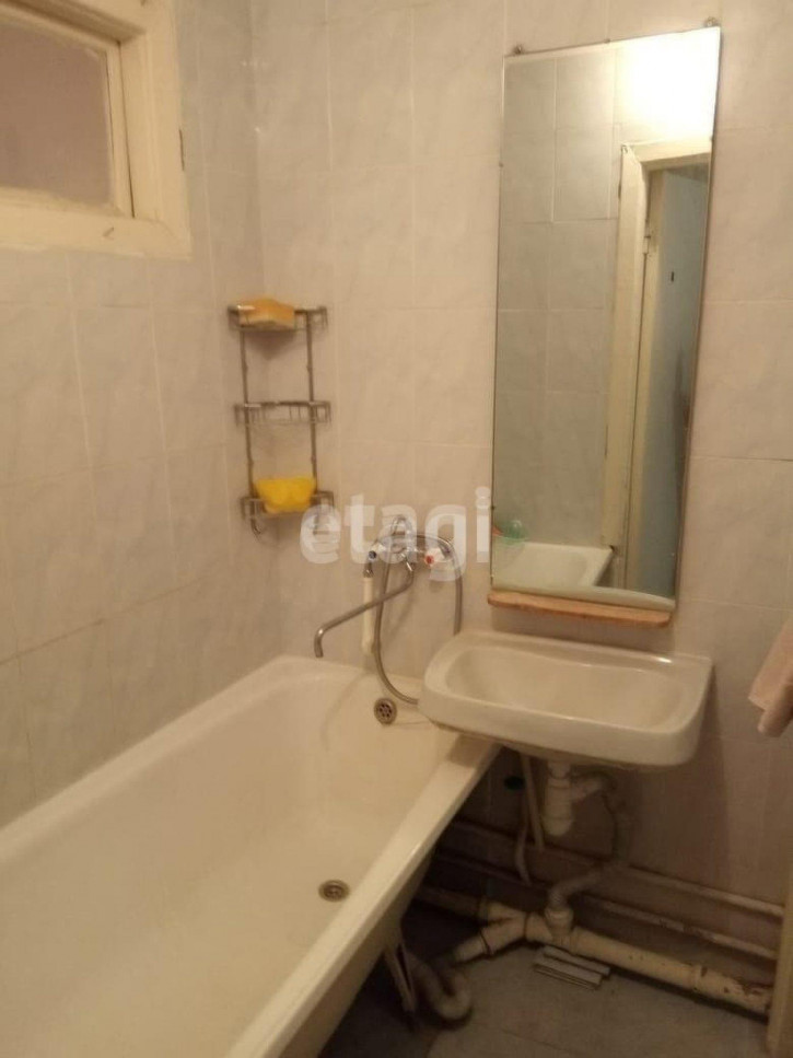2-комн квартира Мельникайте, 50