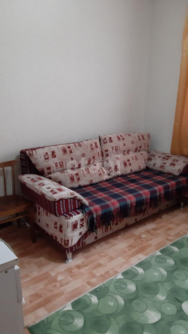 Комната Республики, 246