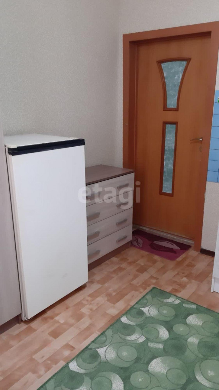Комната Республики, 246