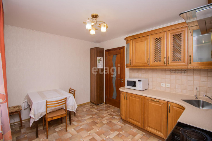 3-комн квартира Мельзаводская, 8
