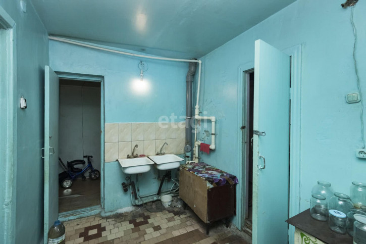 Комната Харьковская, 1