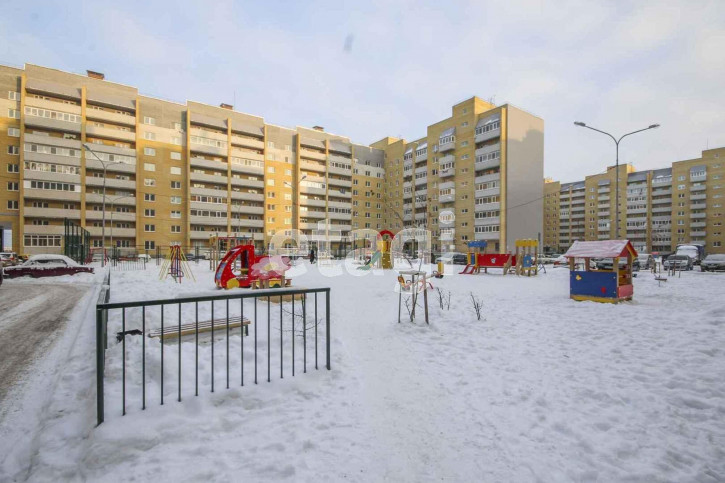 3-комн квартира Избышева, 8