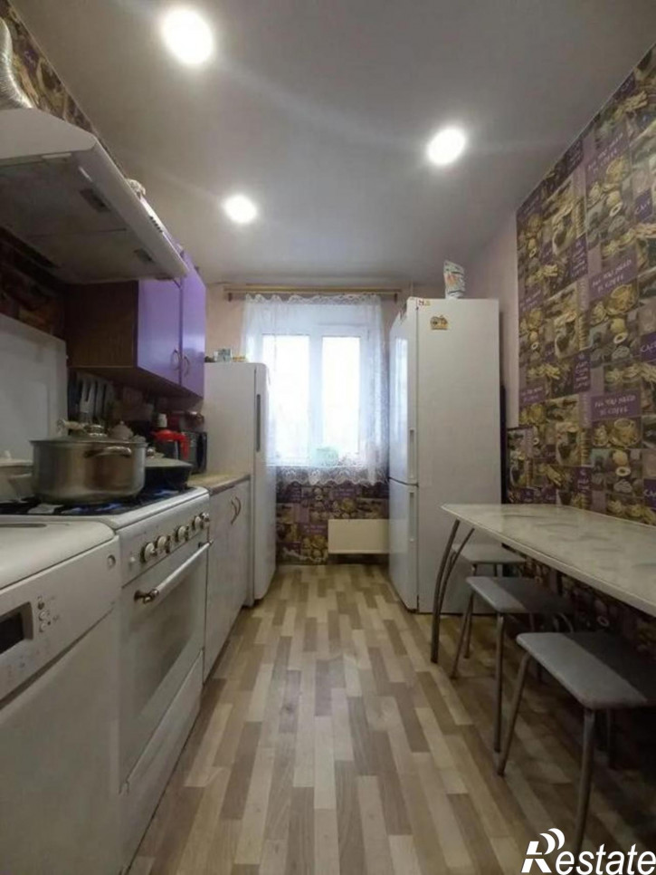 3-комн квартира Черепанова улица,10