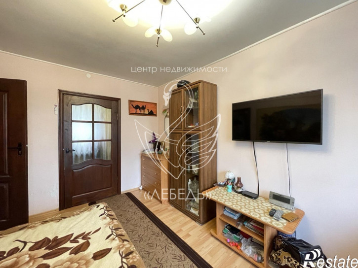 2-комн квартира Суворова улица,9