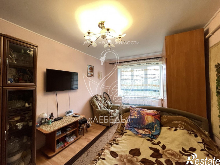 2-комн квартира Суворова улица,9