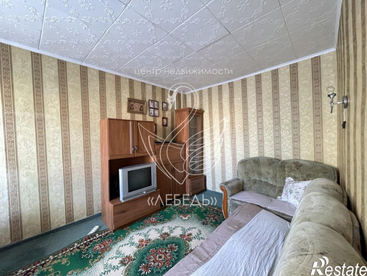 4-комн квартира 9 Января улица,26