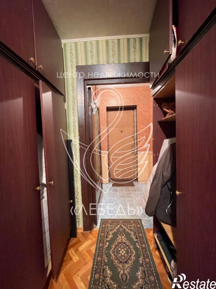4-комн квартира 9 Января улица,26