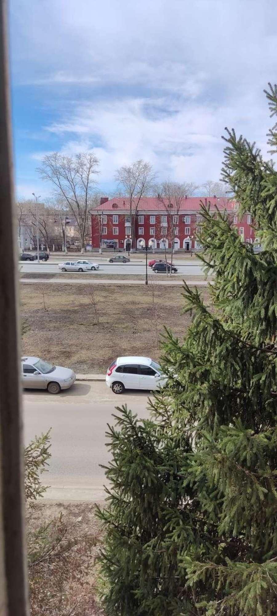 Купить комнату за 650 000 рублей на 10-й квартал, 21