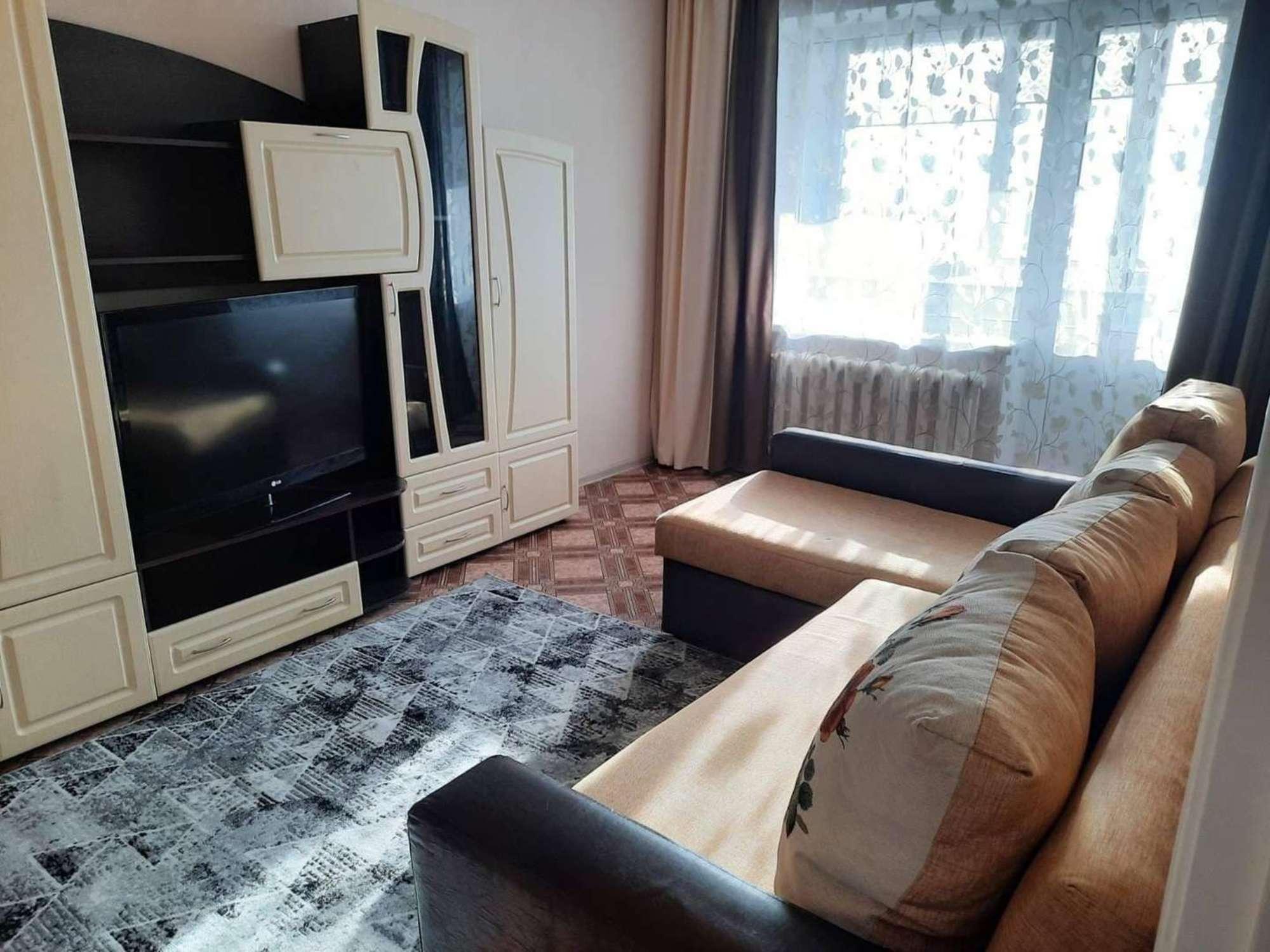 Сдать квартиру за 21 000 рублей на Революционная улица, 126