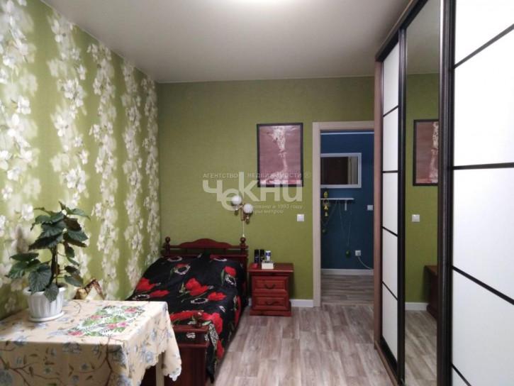 Комната Красная поляна ул, 7