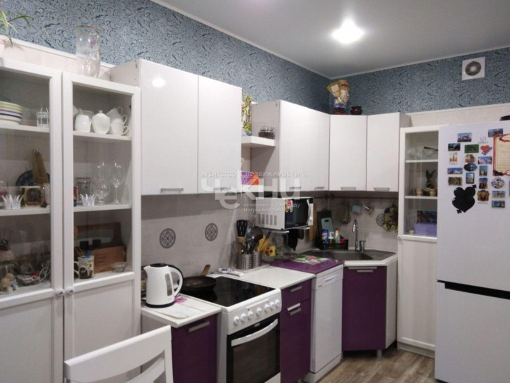 Комната Красная поляна ул, 7