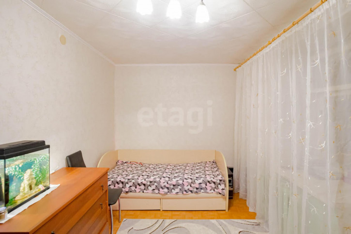 3-комн квартира улица Маршала Конева, 8б