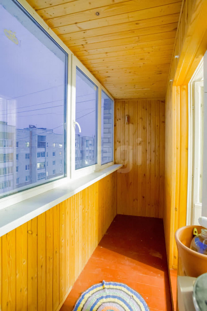 3-комн квартира улица Маршала Конева, 8б