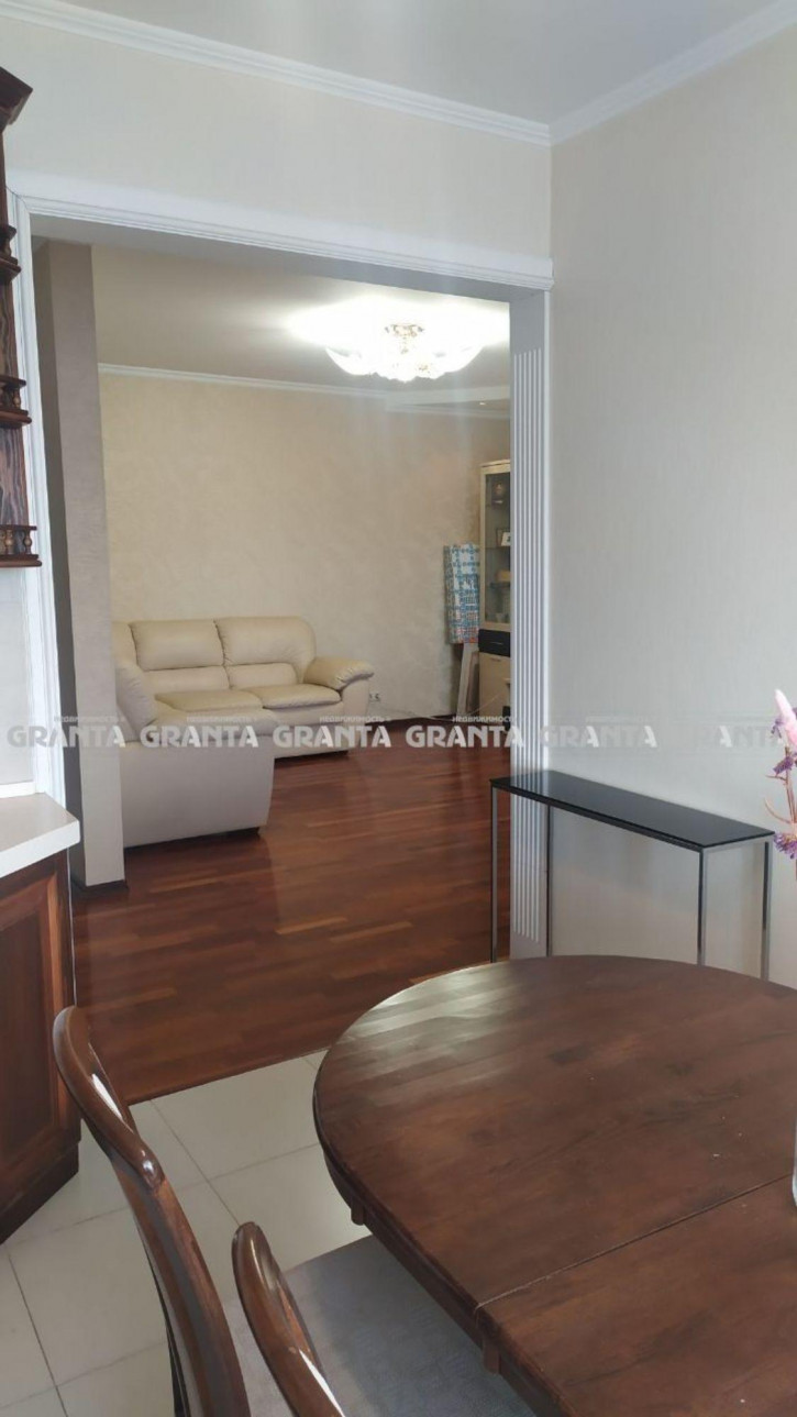3-комн квартира ул Ады Лебедевой, 18