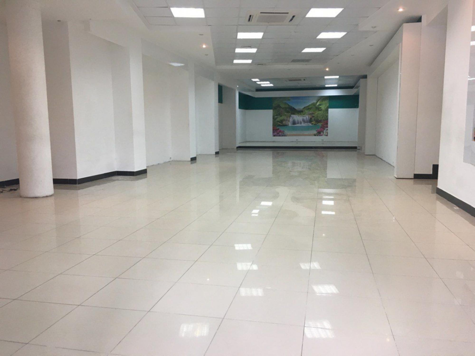 Купить торговое помещение за 22 380 000 рублей на ул Аткарская, 42/54