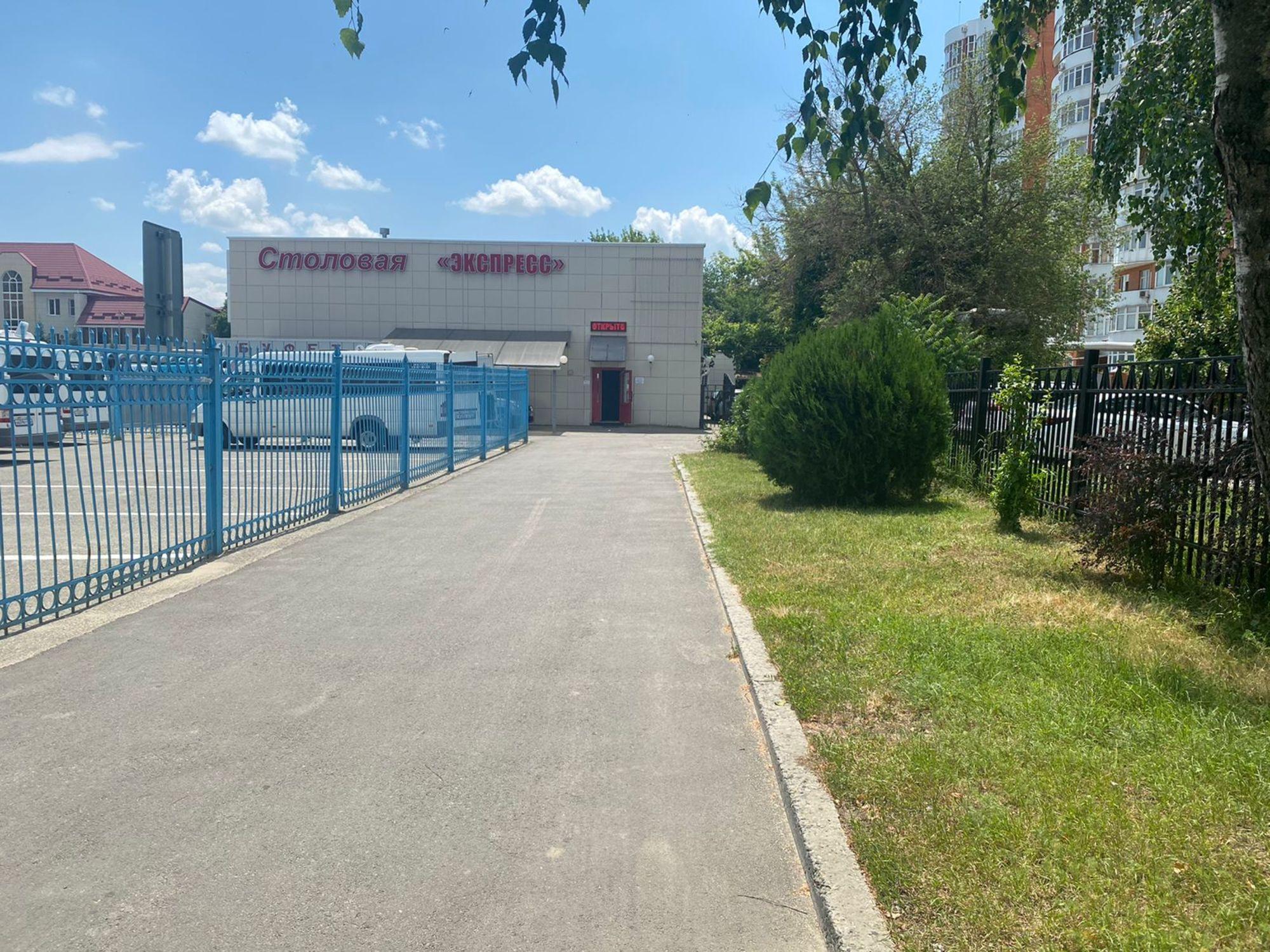 Сдать торговое помещение за 225 000 рублей на Мира ул., 282в