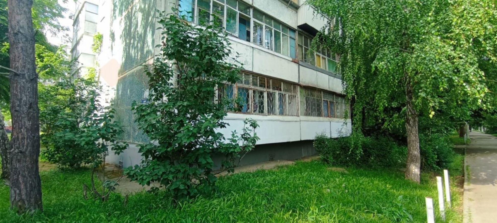 Купить квартиру за 10 000 000 рублей на Приозёрная ул, 15