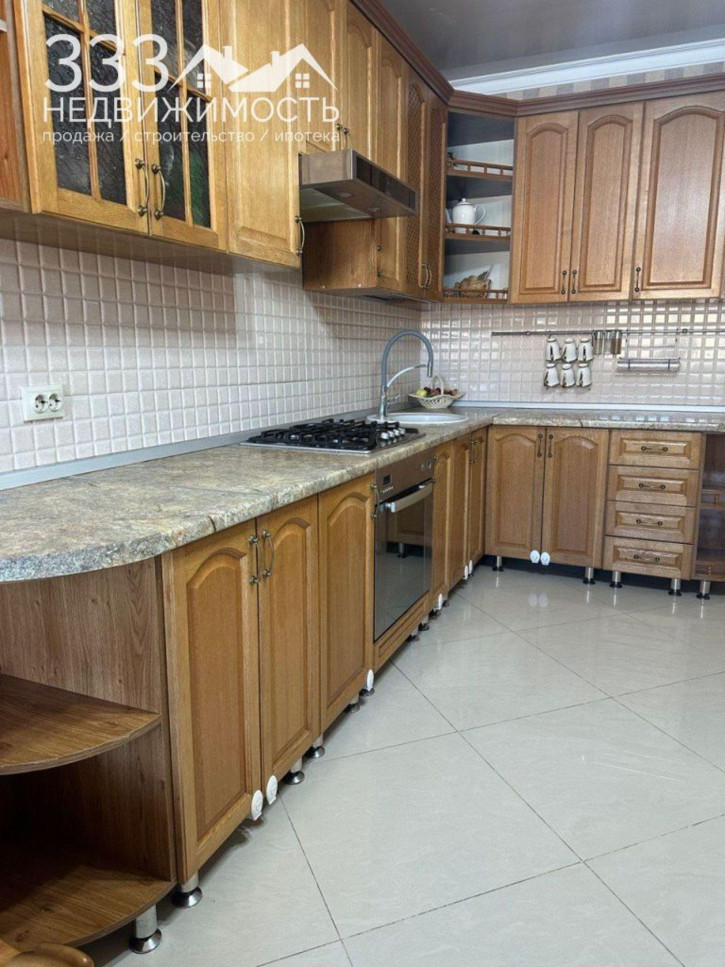 3-комн квартира Коблова ул, 1А