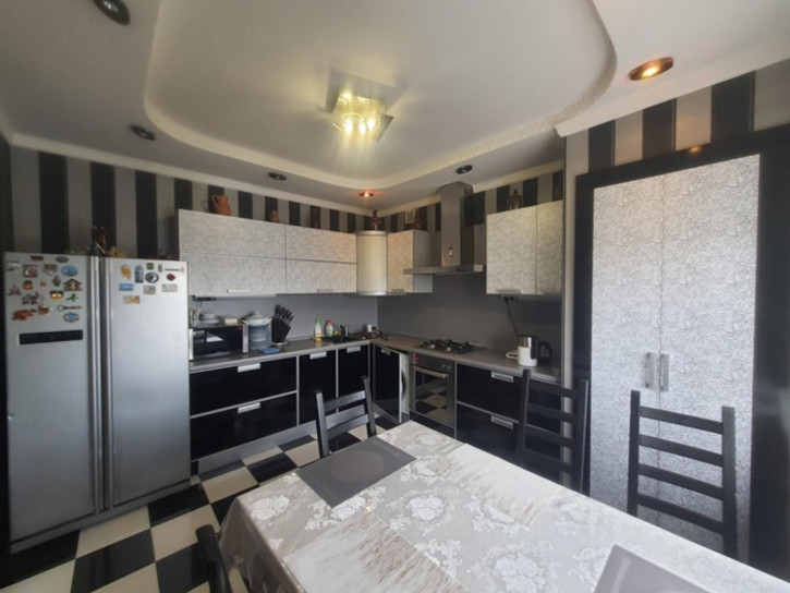 3-комн квартира Кирова улица, 26