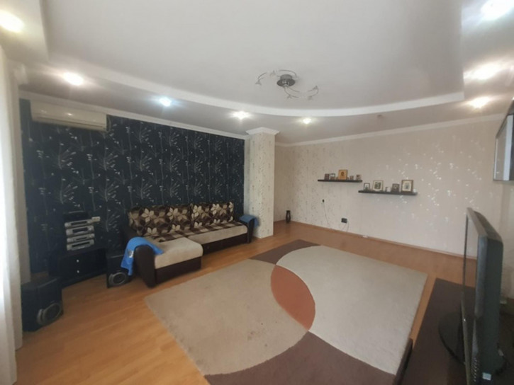 3-комн квартира Кирова улица, 26