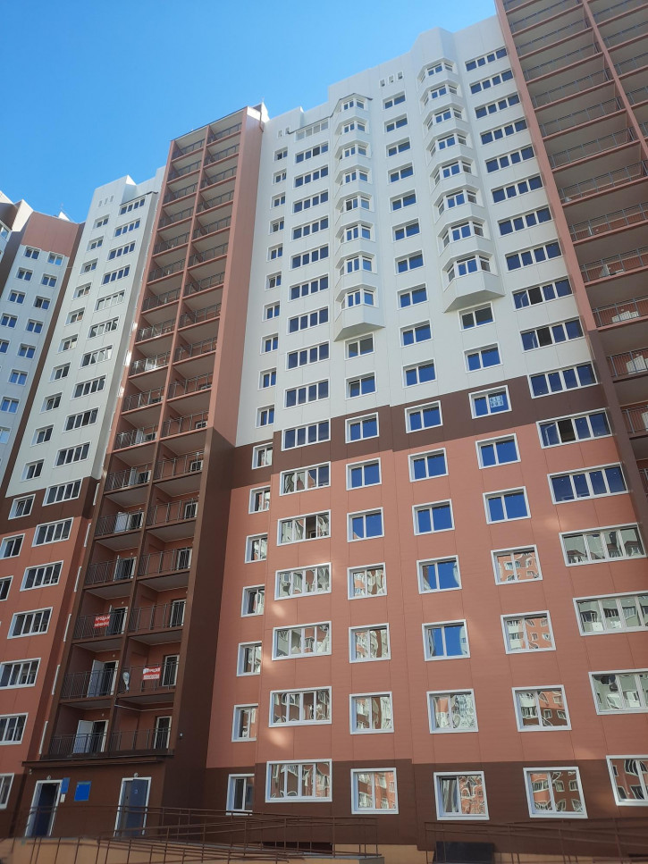 2-комн квартира улица Фронтовиков, 8/1