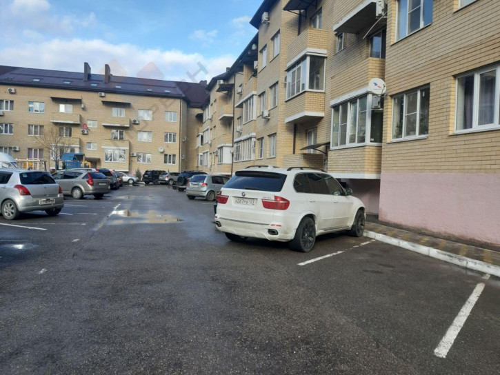 2-комн квартира Ивана Рослого ул, 18к2