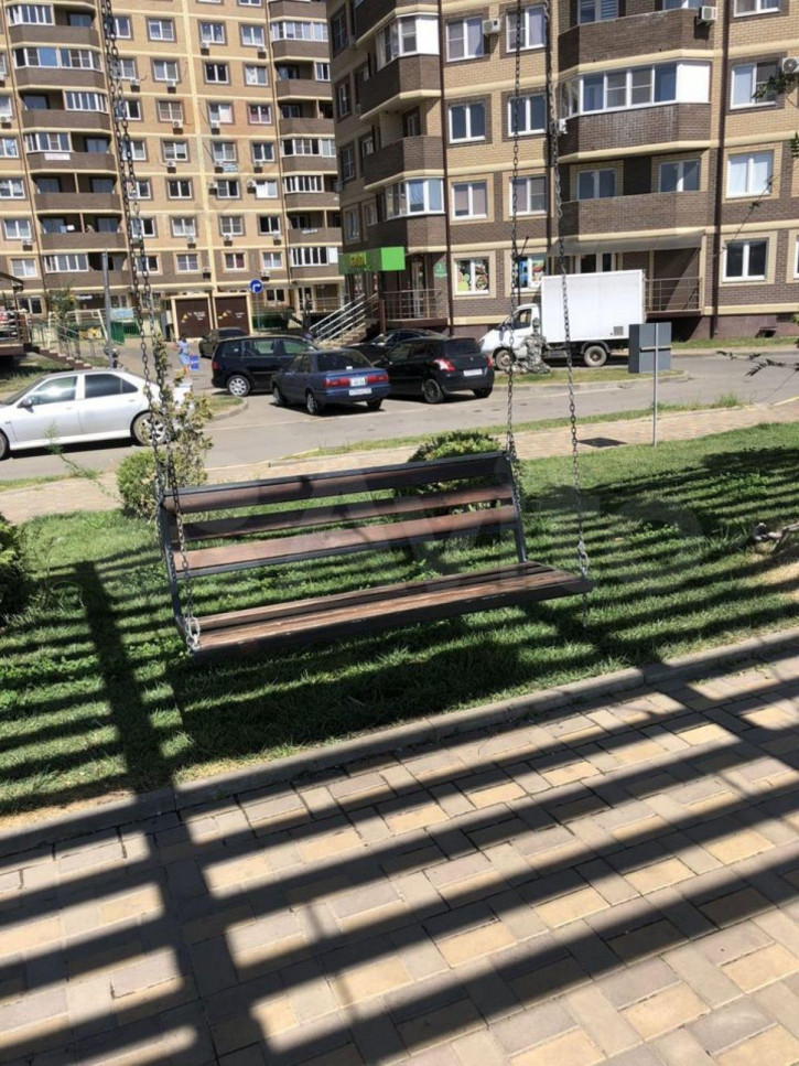 1-комн квартира Лётчика Позднякова ул, 2/к9