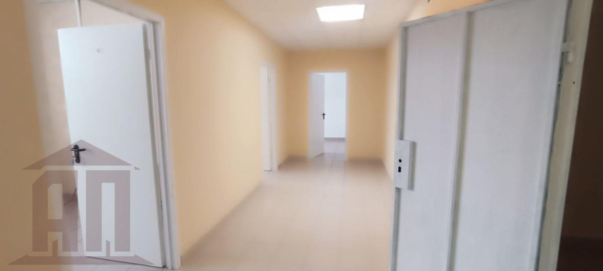 Сдать офис, помещение под офис за 175 000 рублей на Калинина пр-кт, 13 а
