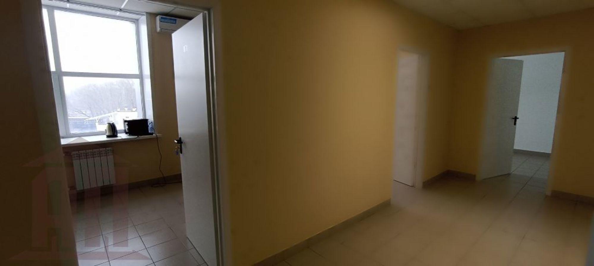Сдать офис, помещение под офис за 175 000 рублей на Калинина пр-кт, 13 а