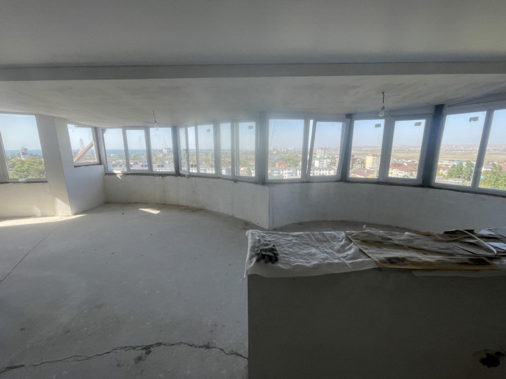 3-комн квартира Крымская улица, 272