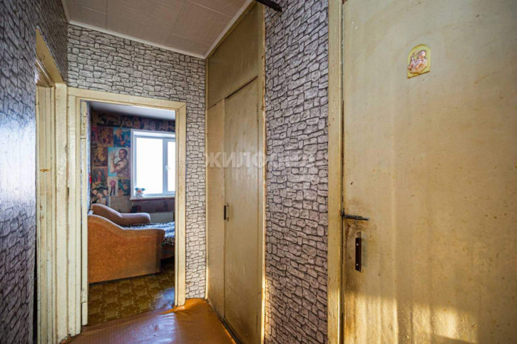 3-комн квартира Авиаторов проспект, д.95
