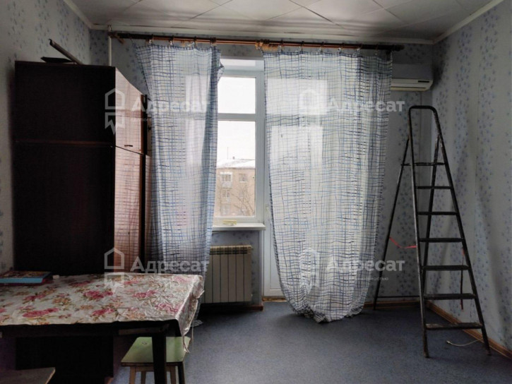 4-комн квартира ул. 40 лет ВЛКСМ,  д.8