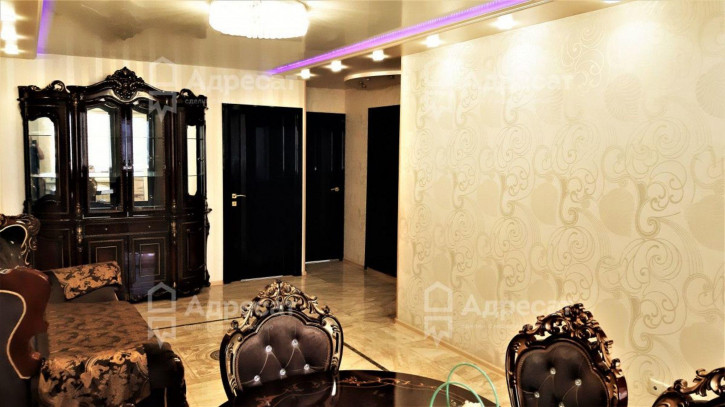 4-комн квартира пр-кт. Университетский,  д.49