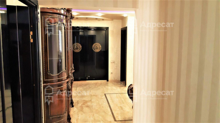 4-комн квартира пр-кт. Университетский,  д.49