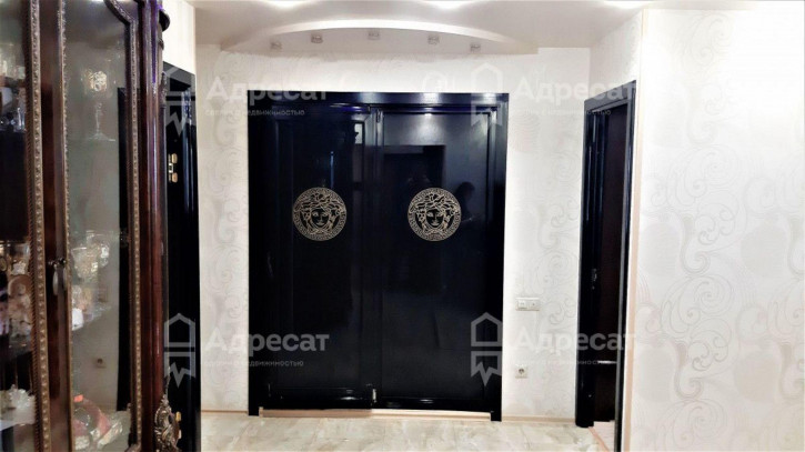 4-комн квартира пр-кт. Университетский,  д.49