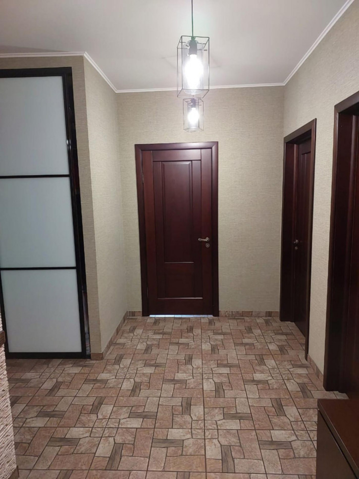 3-комн квартира Шахматная, 2б