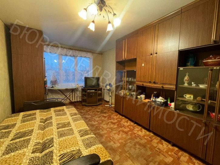 2-комн квартира Титова ул, 13А
