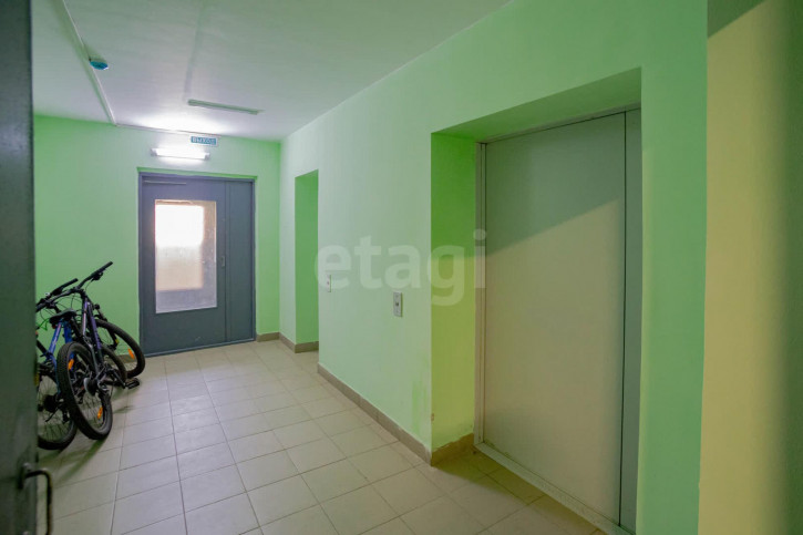 2-комн квартира улица Гагарина, 80ак3
