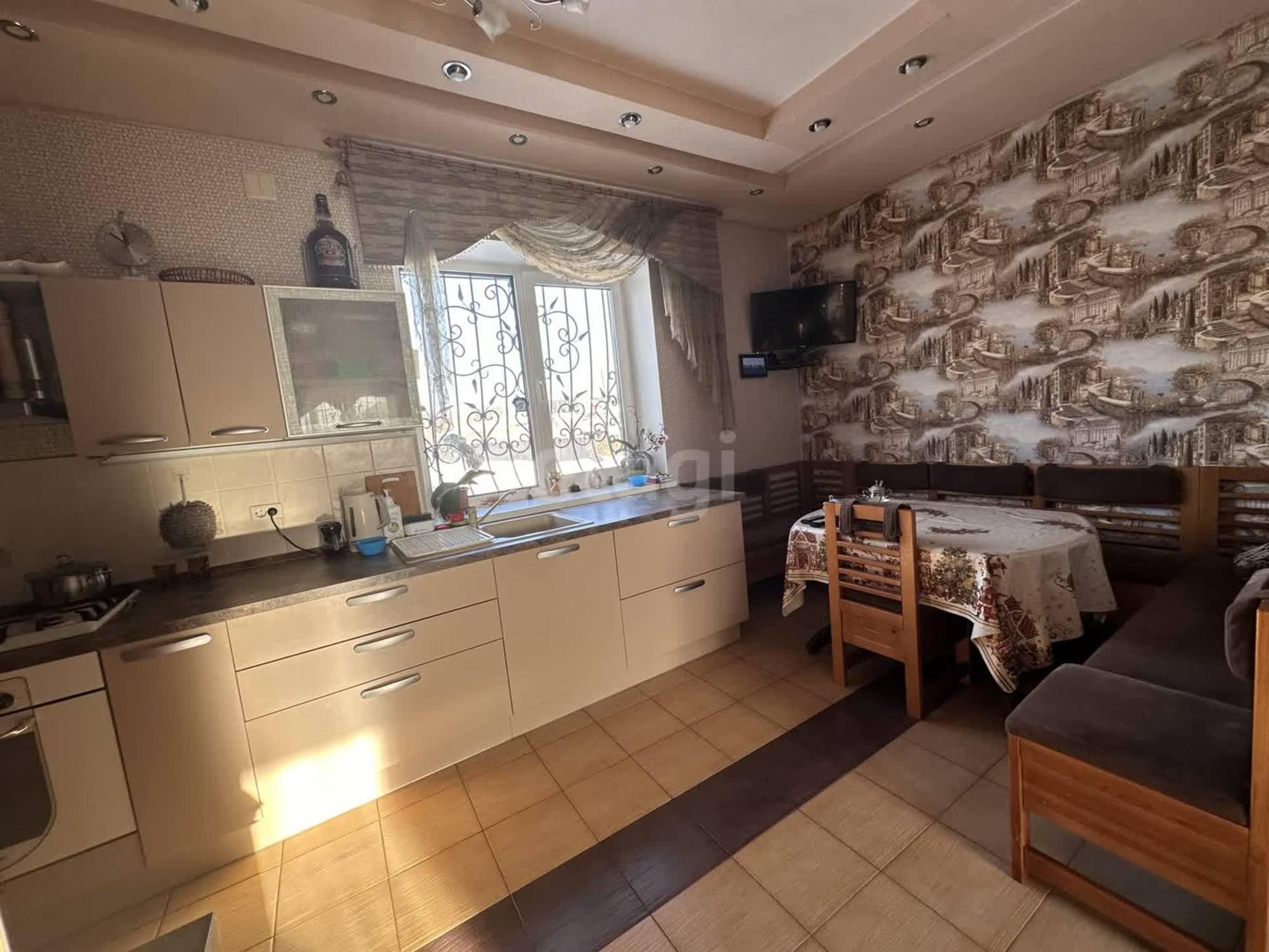 Купить дачу, дом, коттедж за 17 000 000 рублей на 2-я Северная улица