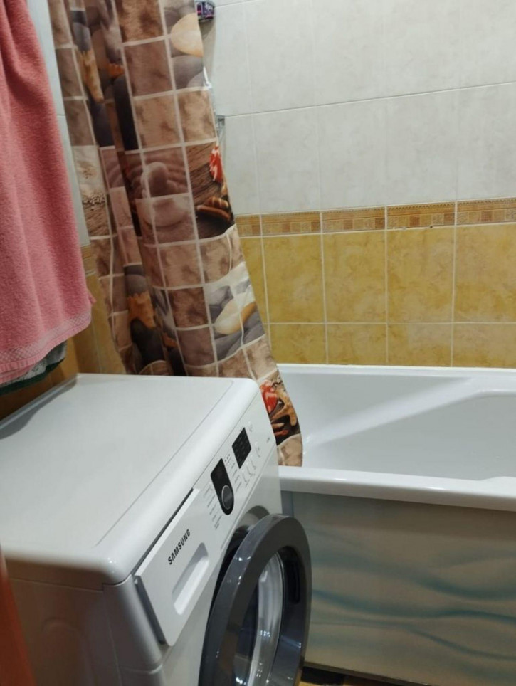 2-комн квартира Комсомольская ул, 28