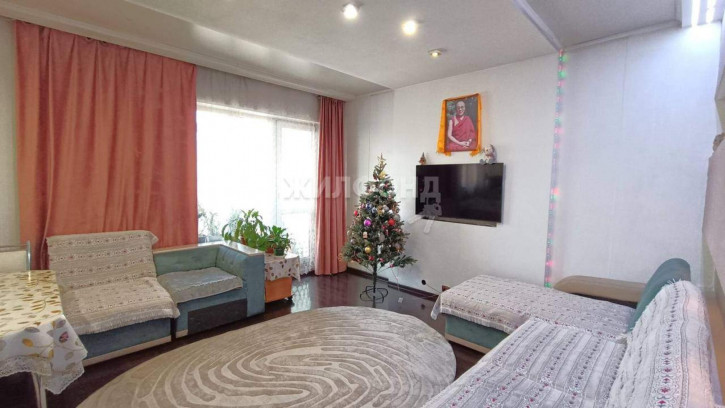 3-комн квартира Чульдума улица, д.44