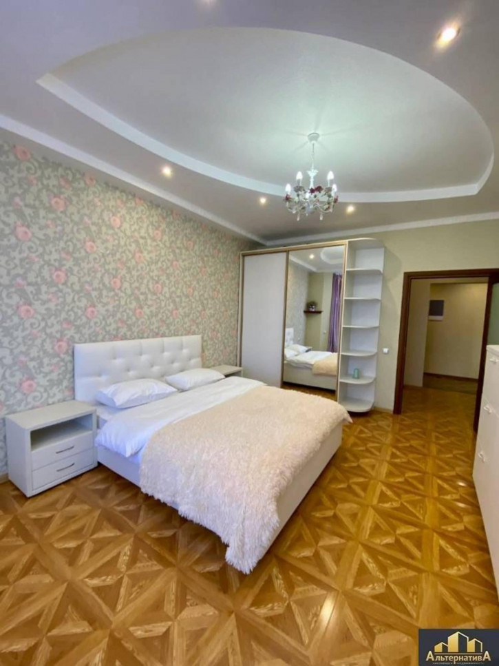 2-комн квартира Шаумяна ул.