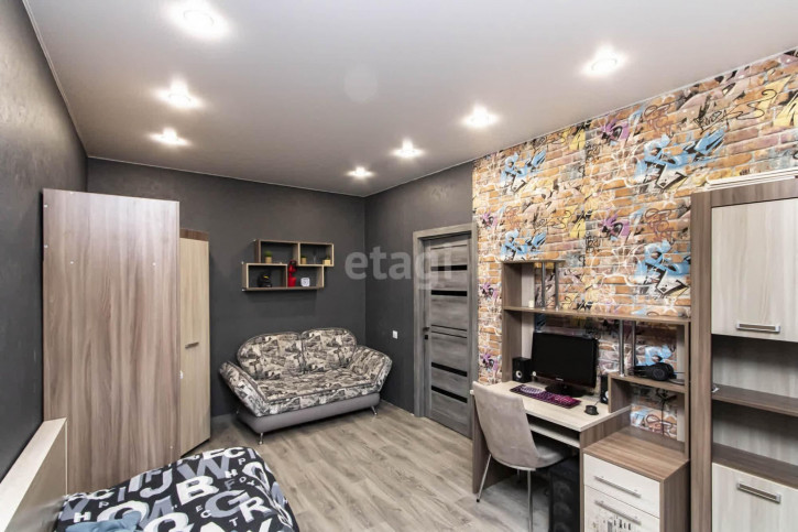 3-комн квартира Челюскинцев, 29