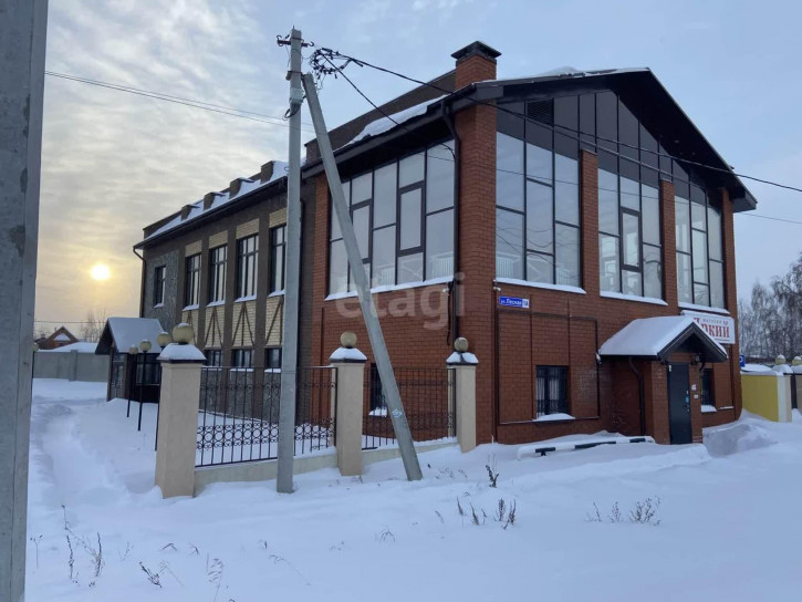 Помещение свободного назначения Лесная 1А
