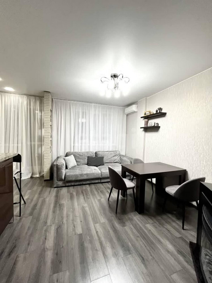 2-комн квартира Пароходская, 4