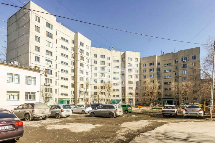 3-комн квартира 50 лет Октября, 76