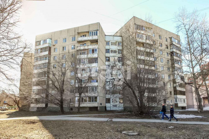 3-комн квартира 50 лет Октября, 76