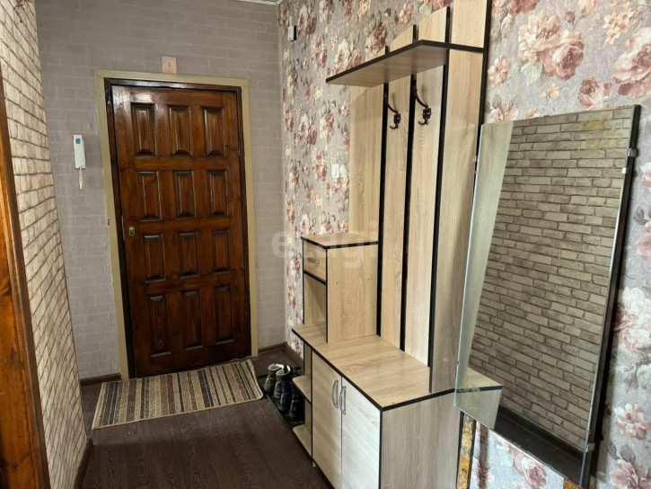 3-комн квартира Домостроителей, 6а