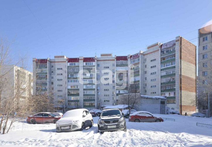 4-комн квартира Мельникайте, 126